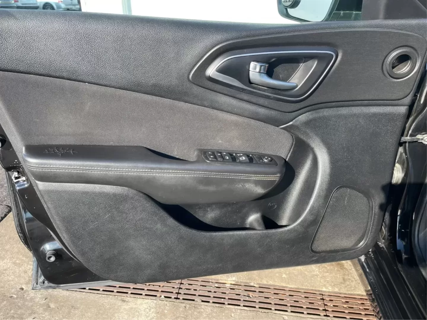2015 Chrysler 200 Limited (1C3CCCAB8FN) with an Other engine, located at 1184 Kauffman Ave, Fairborn, OH, 45324, (937) 908-9800, 39.807072, -84.030914 - 2015 Chrysler 200 Limited - Photo#18