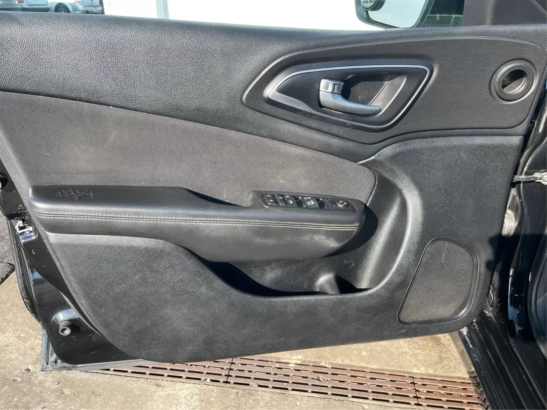 2015 Chrysler 200 Limited (1C3CCCAB8FN) with an Other engine, located at 1184 Kauffman Ave, Fairborn, OH, 45324, (937) 908-9800, 39.807072, -84.030914 - 2015 Chrysler 200 Limited - Photo#18