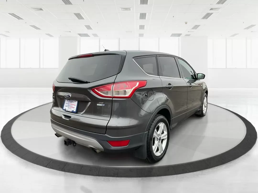 2016 Ford Escape SE 4WD (1FMCU9G98GU) with an Other engine, located at 1230 East Main St, Xenia, OH, 45385, (937) 908-9800, 39.688026, -83.910172 - 2016 Ford Escape SE 4WD - Photo#2