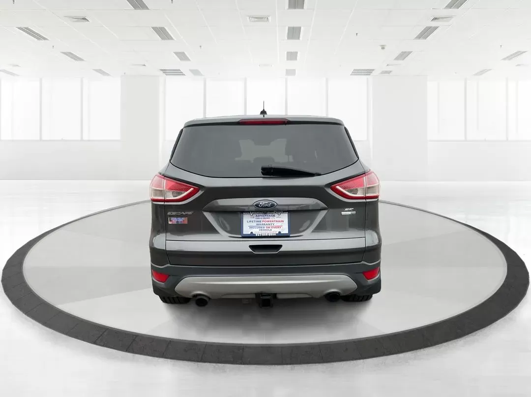 2016 Ford Escape SE 4WD (1FMCU9G98GU) with an Other engine, located at 1230 East Main St, Xenia, OH, 45385, (937) 908-9800, 39.688026, -83.910172 - 2016 Ford Escape SE 4WD - Photo#3