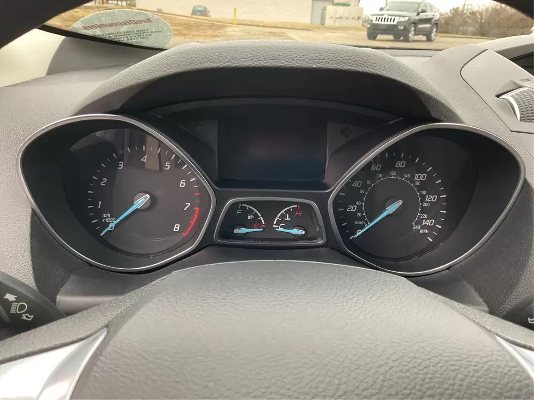 2016 Ford Escape SE 4WD (1FMCU9G98GU) with an Other engine, located at 1230 East Main St, Xenia, OH, 45385, (937) 908-9800, 39.688026, -83.910172 - 2016 Ford Escape SE 4WD - Photo#14