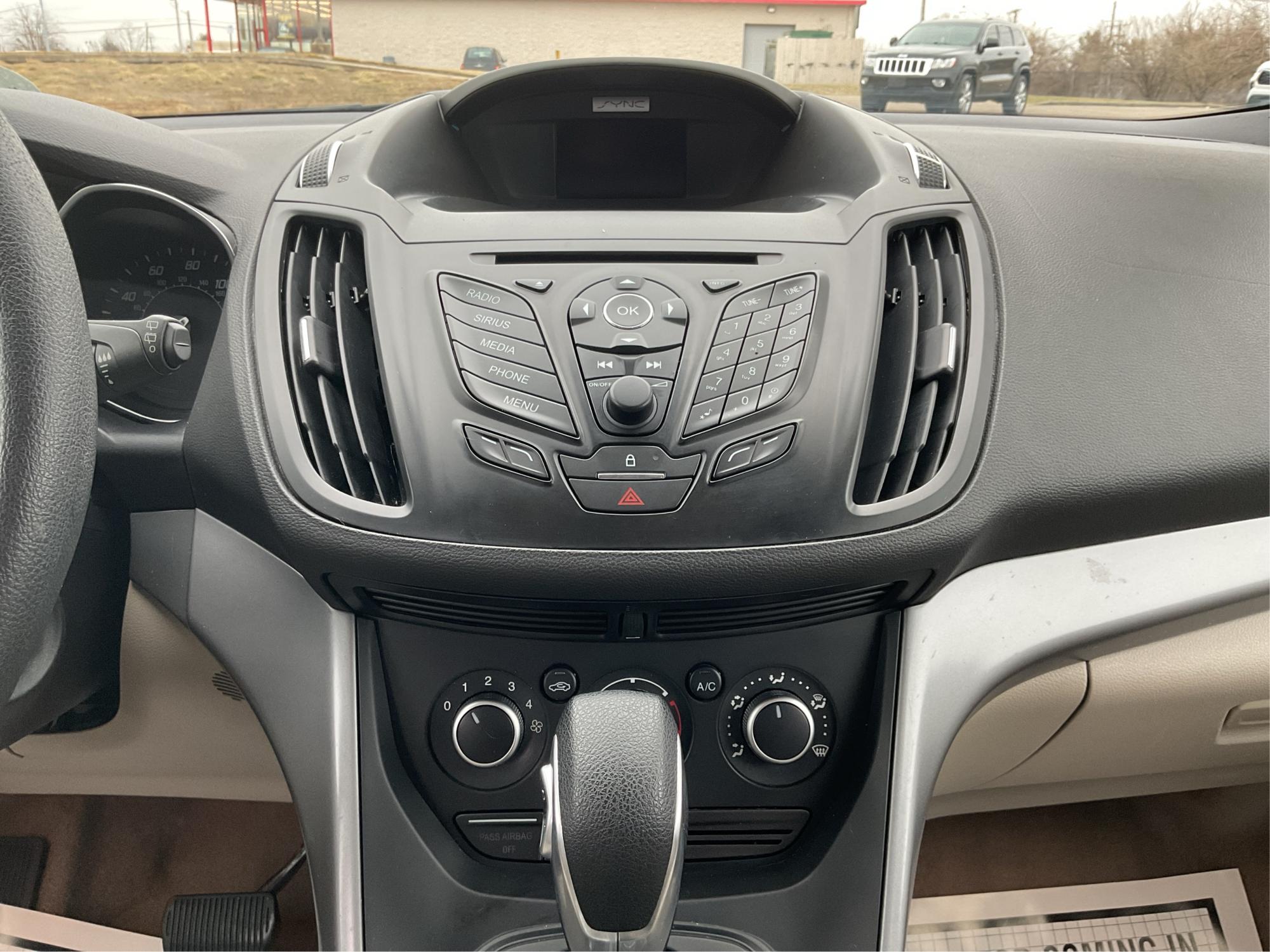 2016 Ford Escape SE 4WD (1FMCU9G98GU) with an Other engine, located at 1099 N County Rd 25A , Troy, OH, 45373, (937) 908-9800, 40.057079, -84.212883 - Photo#12