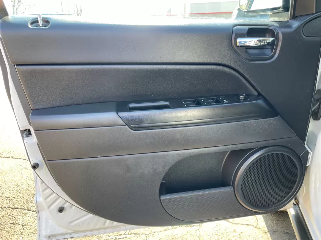 2016 Jeep Compass Sport (1C4NJCBA1GD) with an Other engine, located at 1951 S Dayton Lakeview Rd., New Carlisle, OH, 45344, (937) 908-9800, 39.890999, -84.050255 - 2016 Jeep Compass Sport - Photo#16