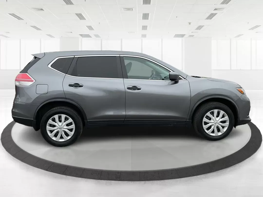 2016 Nissan Rogue S AWD (KNMAT2MV4GP) with an 2.5L L4 DOHC 16V engine, Continuously Variable Transmission transmission, located at 1184 Kauffman Ave, Fairborn, OH, 45324, (937) 908-9800, 39.807072, -84.030914 - Photo#1