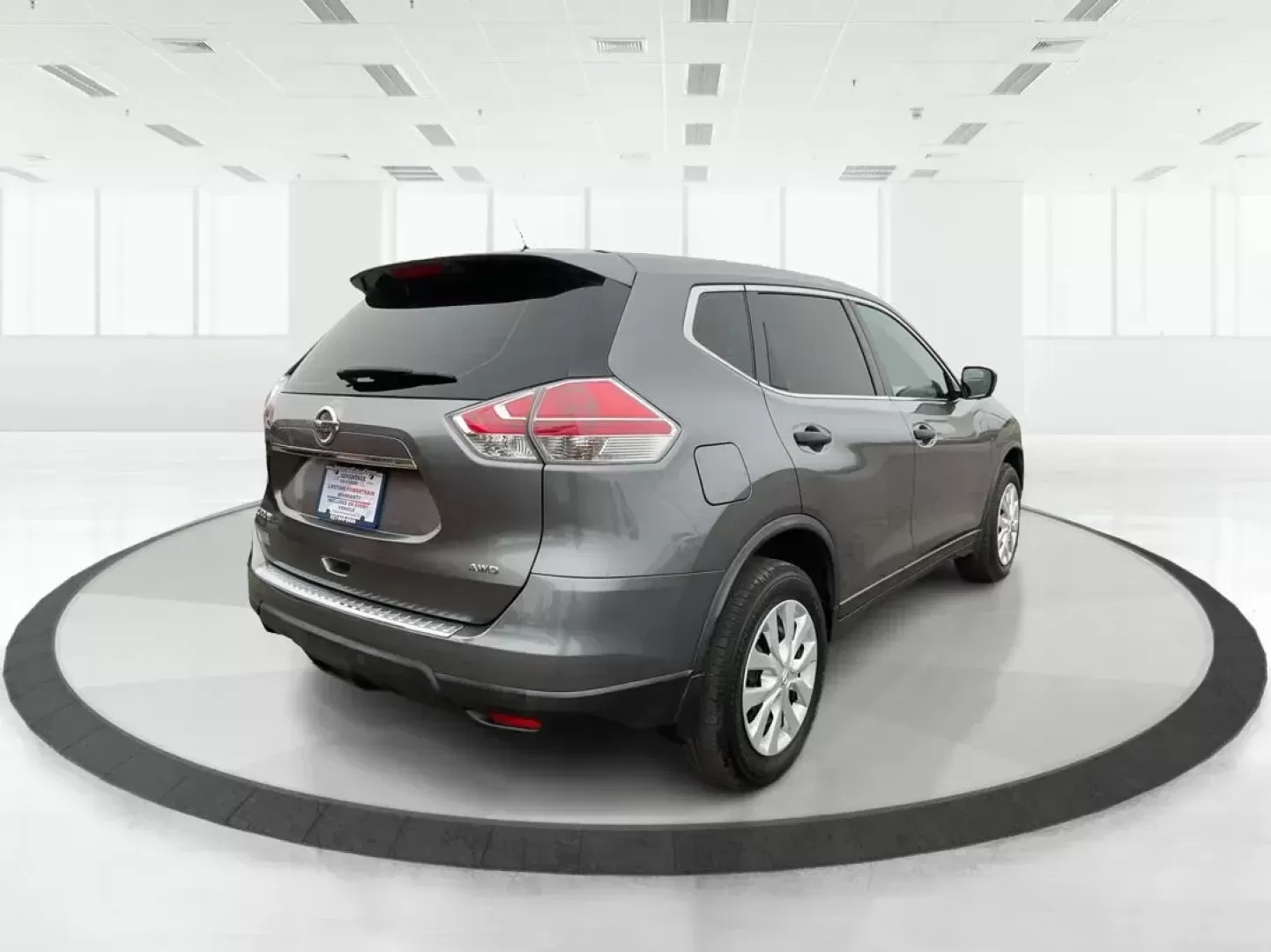 2016 Nissan Rogue S AWD (KNMAT2MV4GP) with an 2.5L L4 DOHC 16V engine, Continuously Variable Transmission transmission, located at 1184 Kauffman Ave, Fairborn, OH, 45324, (937) 908-9800, 39.807072, -84.030914 - Photo#2