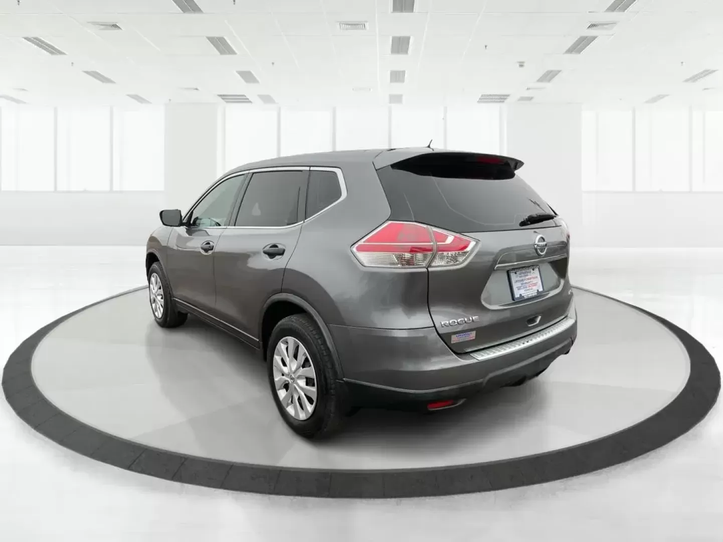 2016 Nissan Rogue S AWD (KNMAT2MV4GP) with an 2.5L L4 DOHC 16V engine, Continuously Variable Transmission transmission, located at 1184 Kauffman Ave, Fairborn, OH, 45324, (937) 908-9800, 39.807072, -84.030914 - Photo#4