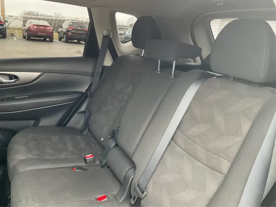 2016 Nissan Rogue S AWD (KNMAT2MV4GP) with an 2.5L L4 DOHC 16V engine, Continuously Variable Transmission transmission, located at 1184 Kauffman Ave, Fairborn, OH, 45324, (937) 908-9800, 39.807072, -84.030914 - Photo#10