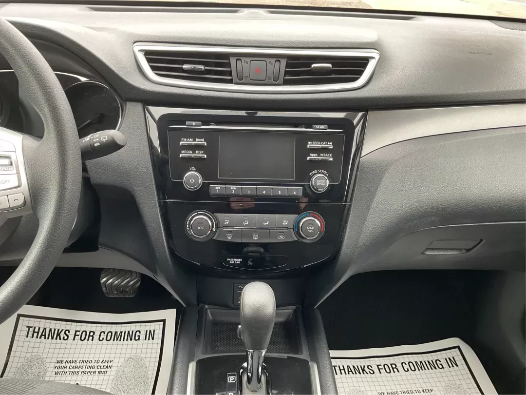 2016 Nissan Rogue S AWD (KNMAT2MV4GP) with an 2.5L L4 DOHC 16V engine, Continuously Variable Transmission transmission, located at 1184 Kauffman Ave, Fairborn, OH, 45324, (937) 908-9800, 39.807072, -84.030914 - Photo#13
