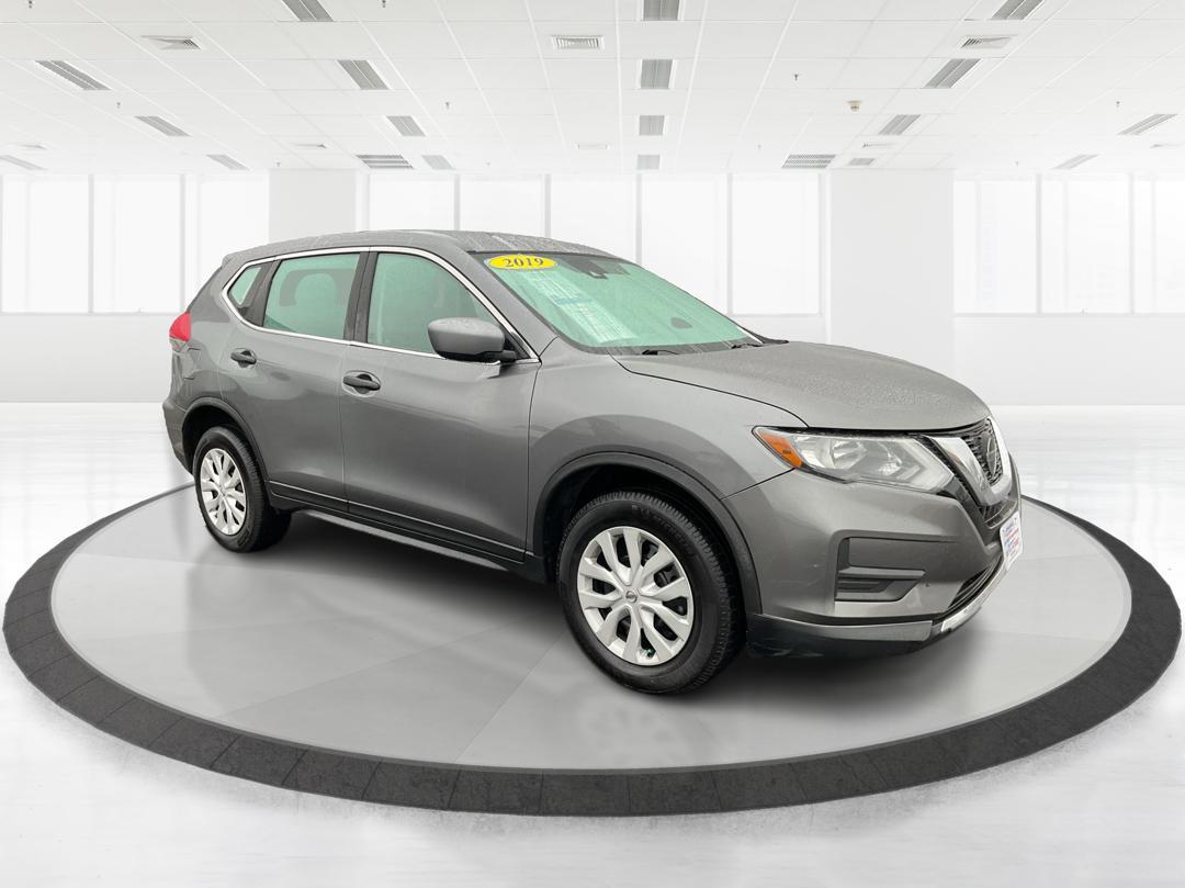 2019 Nissan Rogue S AWD (KNMAT2MV8KP) with an 2.5L L4 DOHC 16V engine, Continuously Variable Transmission transmission, located at 1230 East Main St, Xenia, OH, 45385, (937) 908-9800, 39.688026, -83.910172 - Photo#9