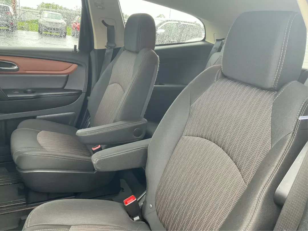 2017 Chevrolet Traverse 1LT (1GNKVGKD0HJ) with an 3.6L V-6 gasoline direct injection engine, located at 1099 N County Rd 25A , Troy, OH, 45373, (937) 908-9800, 40.057079, -84.212883 - Third Row - Photo#7