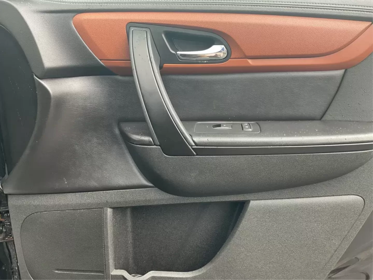 2017 Chevrolet Traverse 1LT (1GNKVGKD0HJ) with an 3.6L V-6 gasoline direct injection engine, located at 1099 N County Rd 25A, Troy, OH, 45373, (937) 908-9800, 40.057079, -84.212883 - Third Row - Photo#17