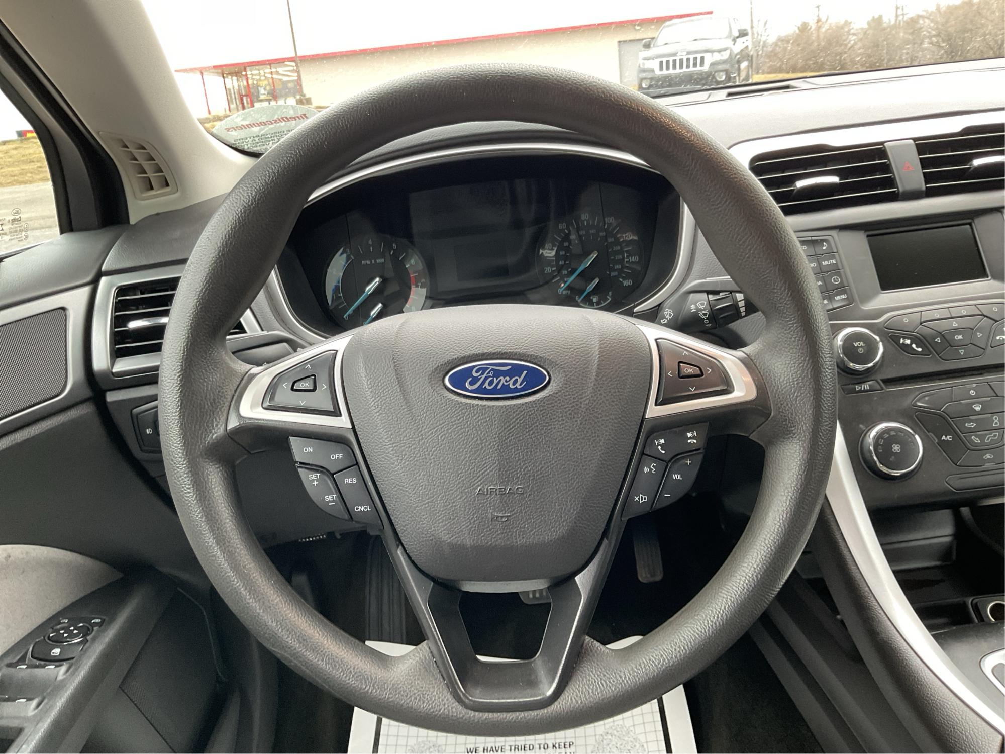 2016 Ford Fusion S (3FA6P0G75GR) with an Duratec 2.5L I-4 DOHC engine, located at 1099 N County Rd 25A , Troy, OH, 45373, (937) 908-9800, 40.057079, -84.212883 - Photo#15