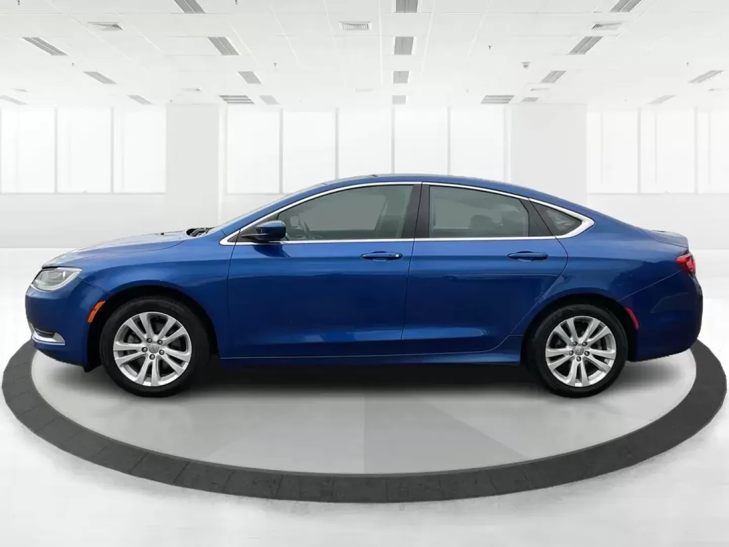 2015 Chrysler 200 Limited (1C3CCCAB9FN) with an 3.6L V-6 DOHC engine, located at 1951 S Dayton Lakeview Rd., New Carlisle, OH, 45344, (937) 908-9800, 39.890999, -84.050255 - Photo#5