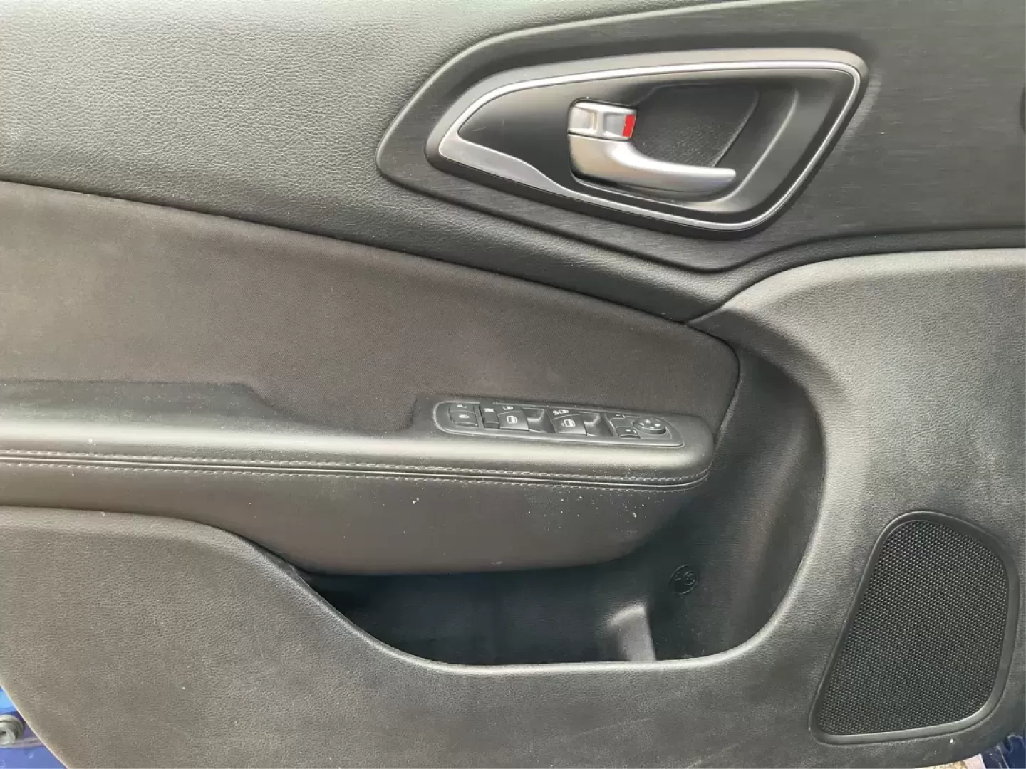 2015 Chrysler 200 Limited (1C3CCCAB9FN) with an 3.6L V-6 DOHC engine, located at 1951 S Dayton Lakeview Rd., New Carlisle, OH, 45344, (937) 908-9800, 39.890999, -84.050255 - Photo#18