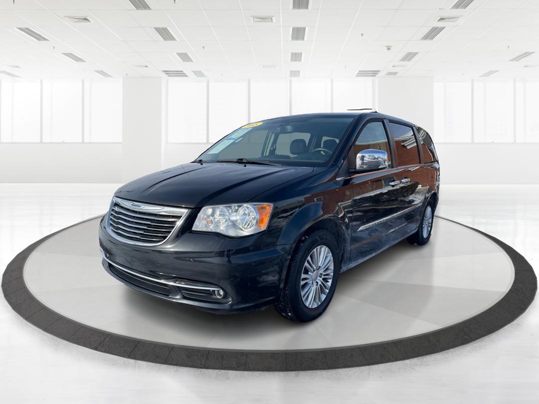 2015 Chrysler Town and Country Touring-L (2C4RC1CG6FR) with an 3.6L V-6 DOHC engine, located at 1230 East Main St, Xenia, OH, 45385, (937) 908-9800, 39.688026, -83.910172 - Photo#7