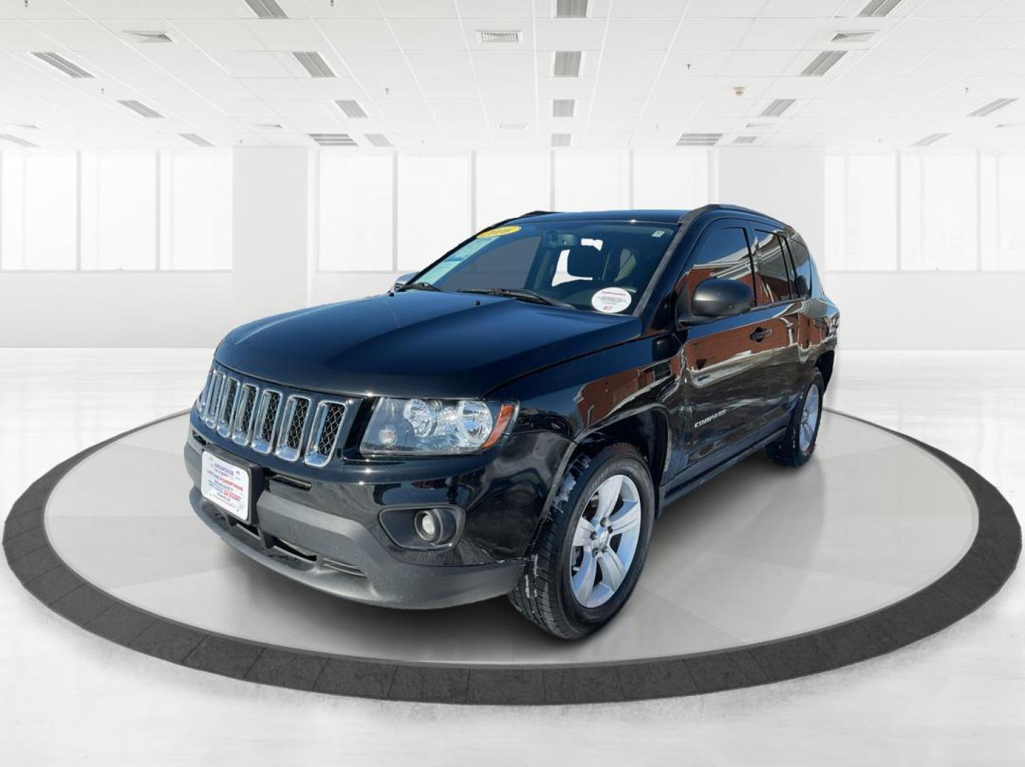 2016 Jeep Compass Sport (1C4NJDBB2GD) with an 2.4L I-4 DOHC engine, located at 1184 Kauffman Ave, Fairborn, OH, 45324, (937) 908-9800, 39.807072, -84.030914 - Photo#5