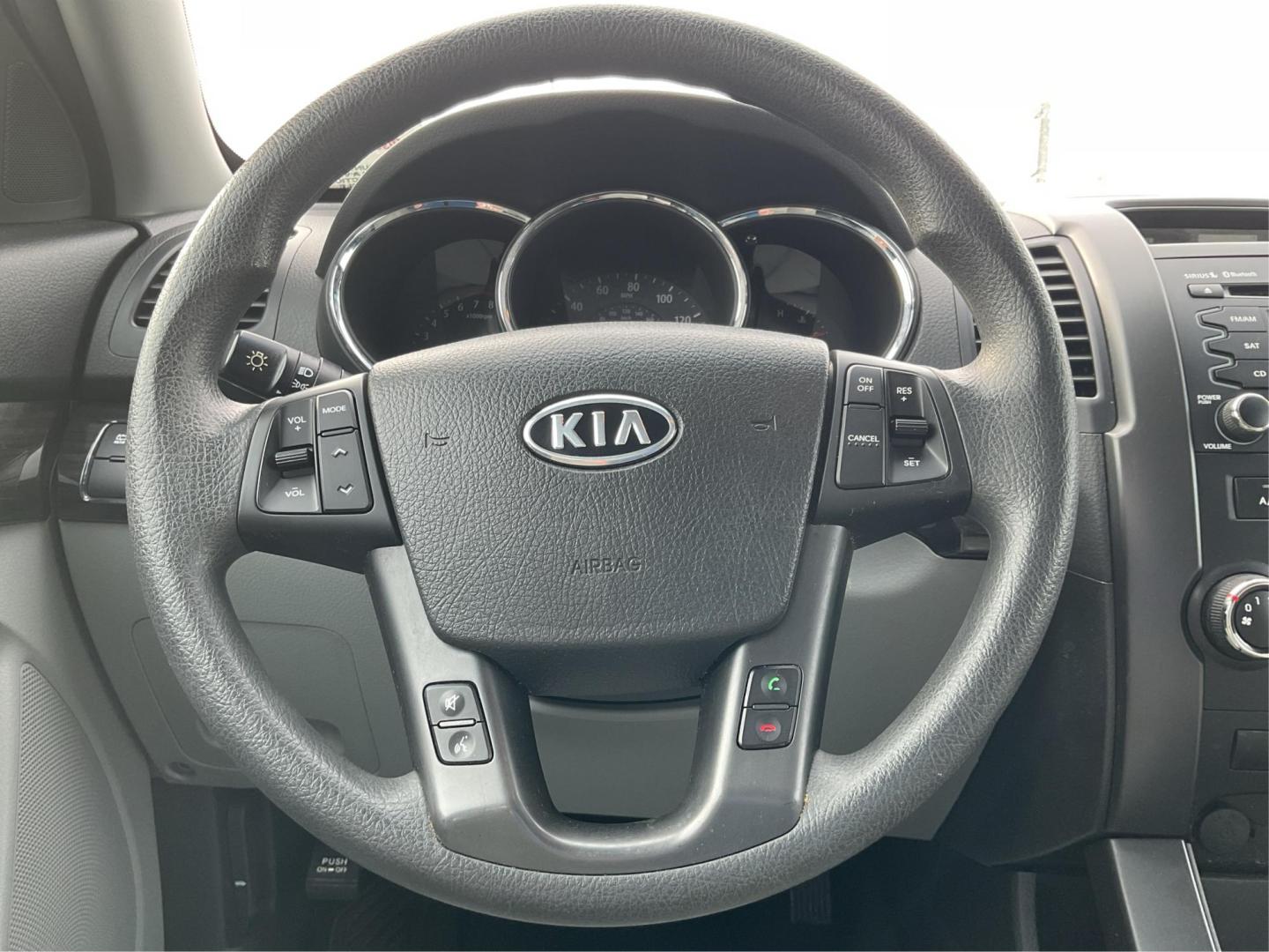 2011 Kia Sorento LX (5XYKT4A10BG) with an 2.4L I-4 DOHC engine, located at 1951 S Dayton Lakeview Rd., New Carlisle, OH, 45344, (937) 908-9800, 39.890999, -84.050255 - 2011 Kia Sorento LX - Photo#15