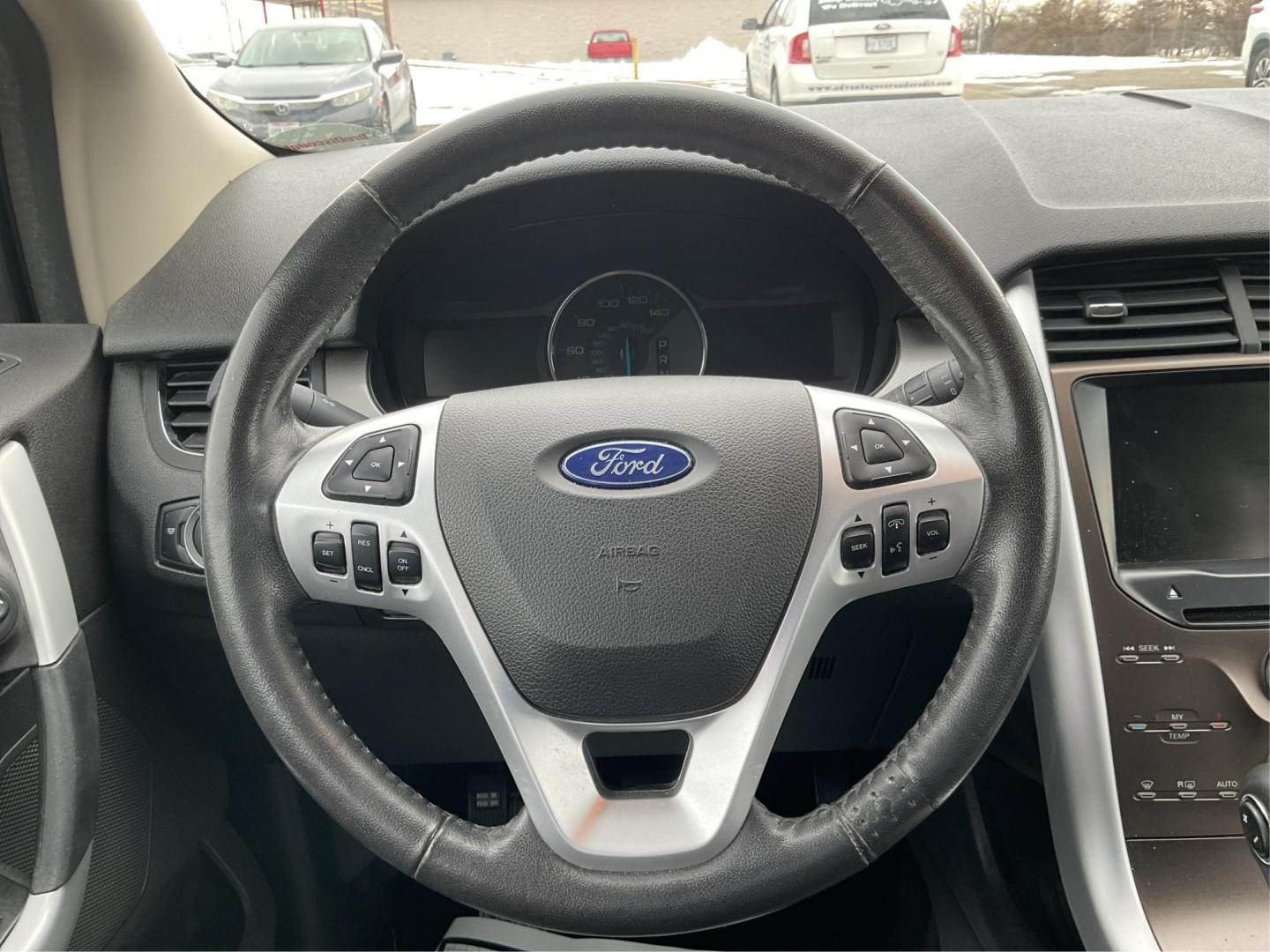 2014 Ford Edge SEL AWD (2FMDK4JC9EB) with an 3.5L V6 DOHC 24V engine, 6-Speed Automatic transmission, located at 1230 East Main St, Xenia, OH, 45385, (937) 908-9800, 39.688026, -83.910172 - 2014 Ford Edge SEL AWD - Photo#15