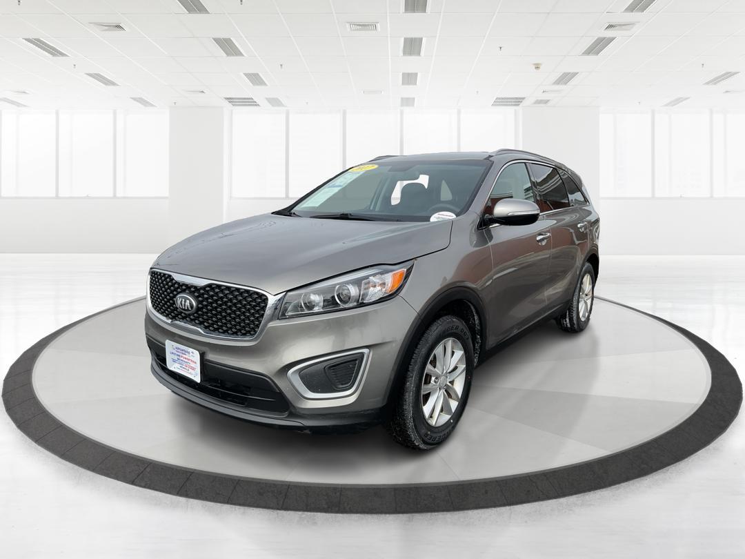 2017 Kia Sorento 2.4L LX (5XYPG4A34HG) with an 2.4L I-4 gasoline direct injection engine, located at 401 Woodman Dr, Riverside, OH, 45431, (937) 908-9800, 39.760899, -84.123421 - Photo#7