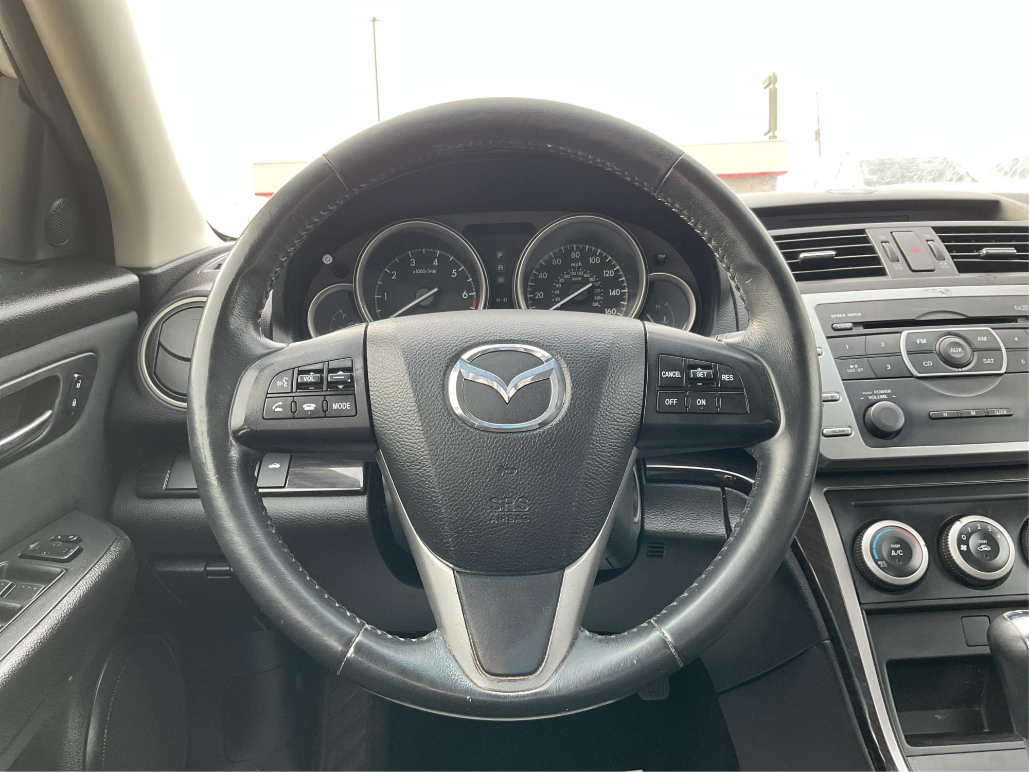 2013 Mazda Mazda6 i Touring (1YVHZ8DH7D5) with an 2.5L I-4 DOHC engine, located at 8750 N County Rd 25A, Piqua, OH, 45356, (937) 908-9800, 40.164391, -84.232513 - Photo#15