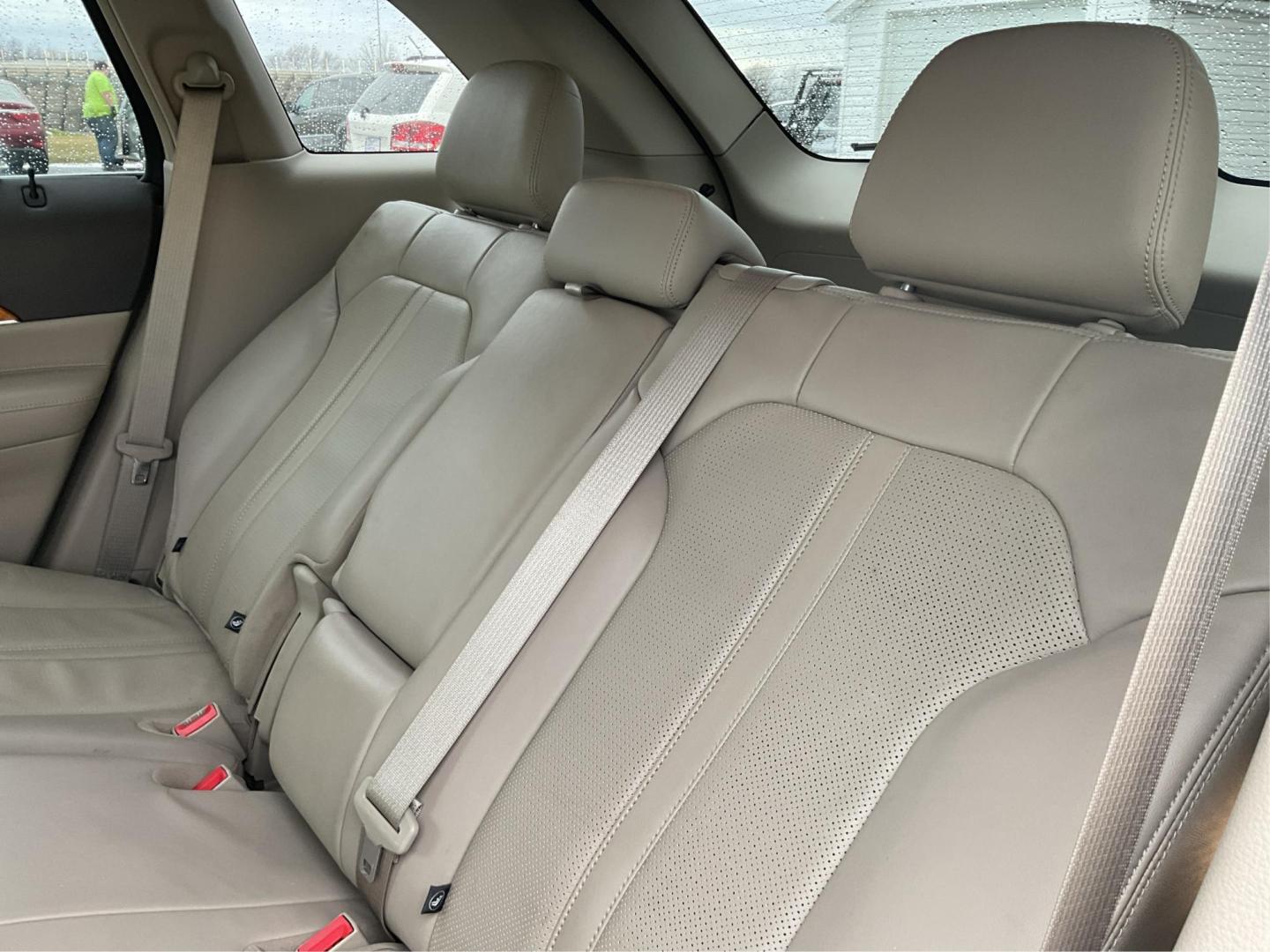 2014 Lincoln MKX AWD (2LMDJ8JK4EB) with an Other engine, located at 1230 East Main St, Xenia, OH, 45385, (937) 908-9800, 39.688026, -83.910172 - Photo#9