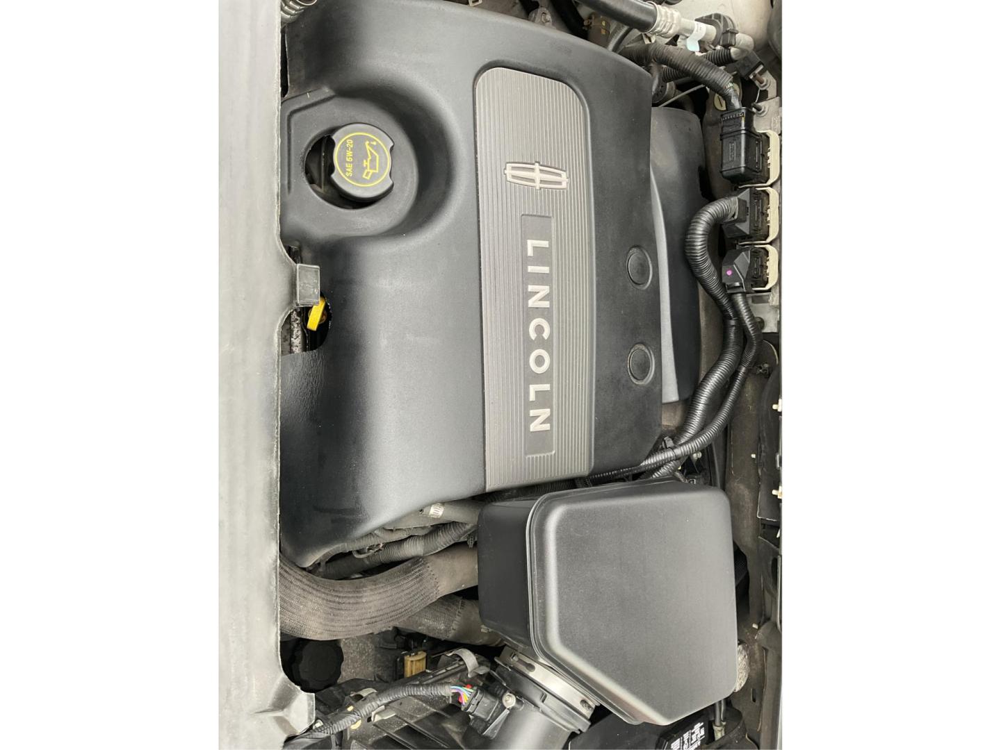 2014 Lincoln MKX AWD (2LMDJ8JK4EB) with an Other engine, located at 1230 East Main St, Xenia, OH, 45385, (937) 908-9800, 39.688026, -83.910172 - Photo#10