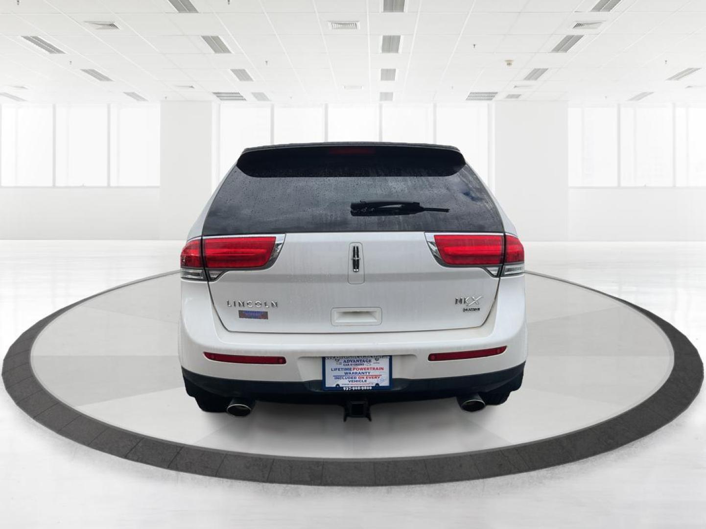 2014 Lincoln MKX AWD (2LMDJ8JK4EB) with an Other engine, located at 1230 East Main St, Xenia, OH, 45385, (937) 908-9800, 39.688026, -83.910172 - Photo#3