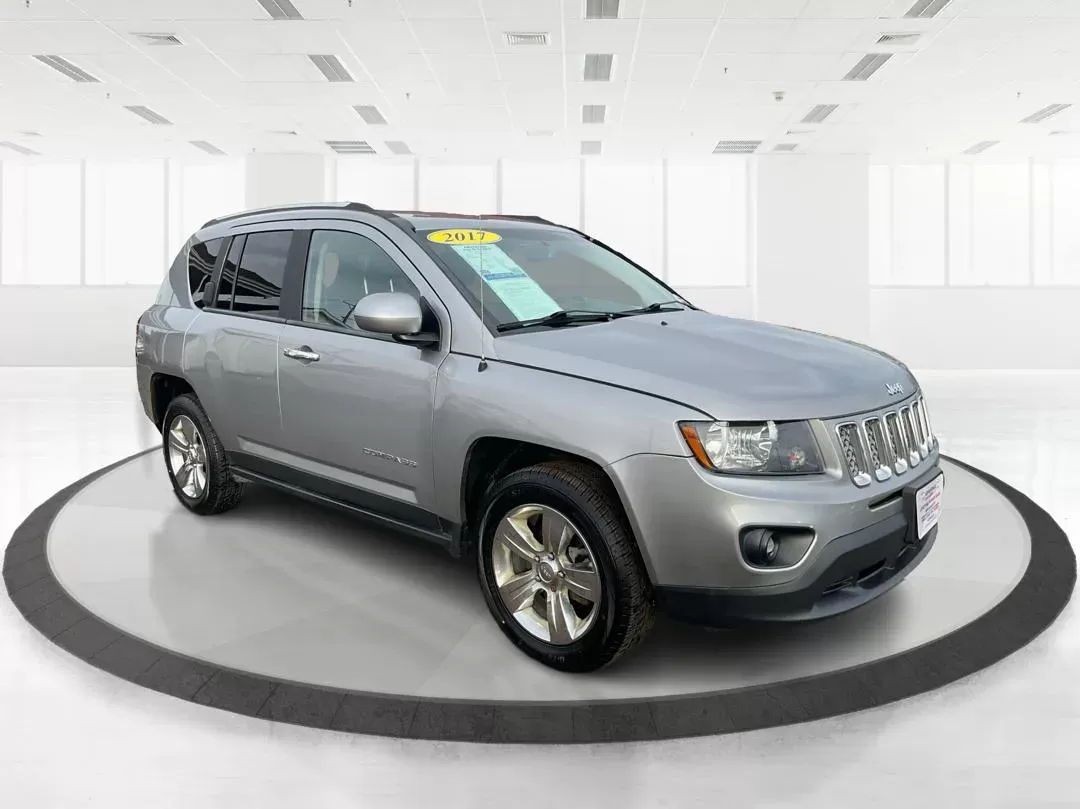 photo of 2017 Jeep Compass Latitude 4x4