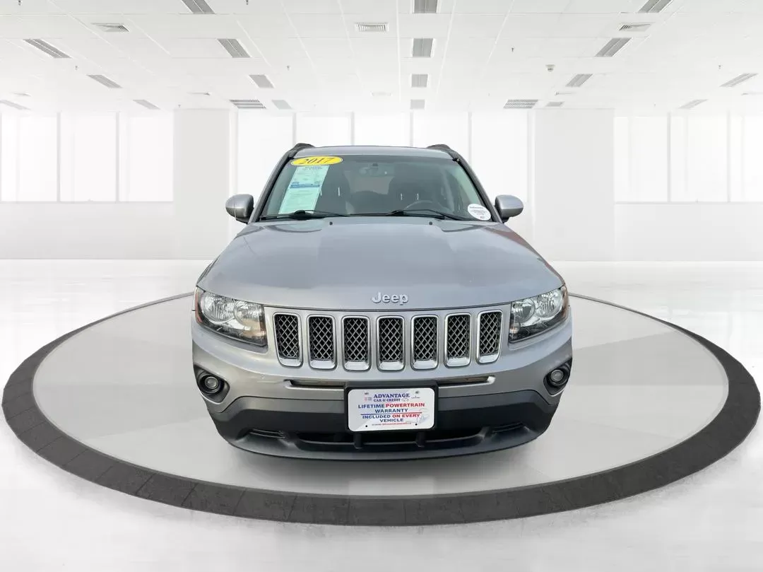 2017 Jeep Compass Latitude 4x4 (1C4NJDEB9HD) with an 2.4L I-4 DOHC engine, located at 4508 South Dixie Dr, Moraine, OH, 45439, (937) 908-9800, 39.689976, -84.218452 - 2017 Jeep Compass Latitude 4x4 - Photo#6