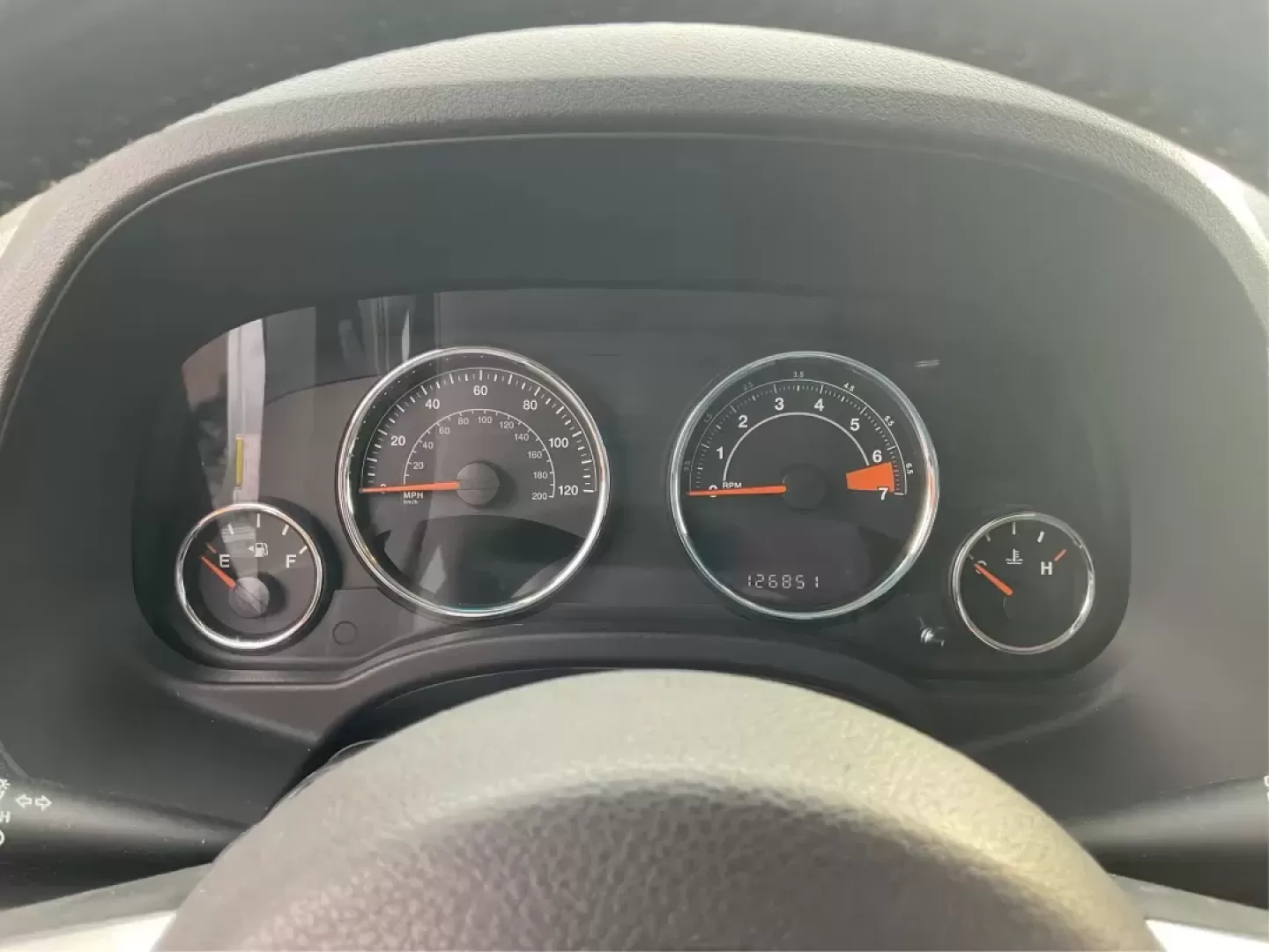 2017 Jeep Compass Latitude 4x4 (1C4NJDEB9HD) with an 2.4L I-4 DOHC engine, located at 4508 South Dixie Dr, Moraine, OH, 45439, (937) 908-9800, 39.689976, -84.218452 - 2017 Jeep Compass Latitude 4x4 - Photo#14