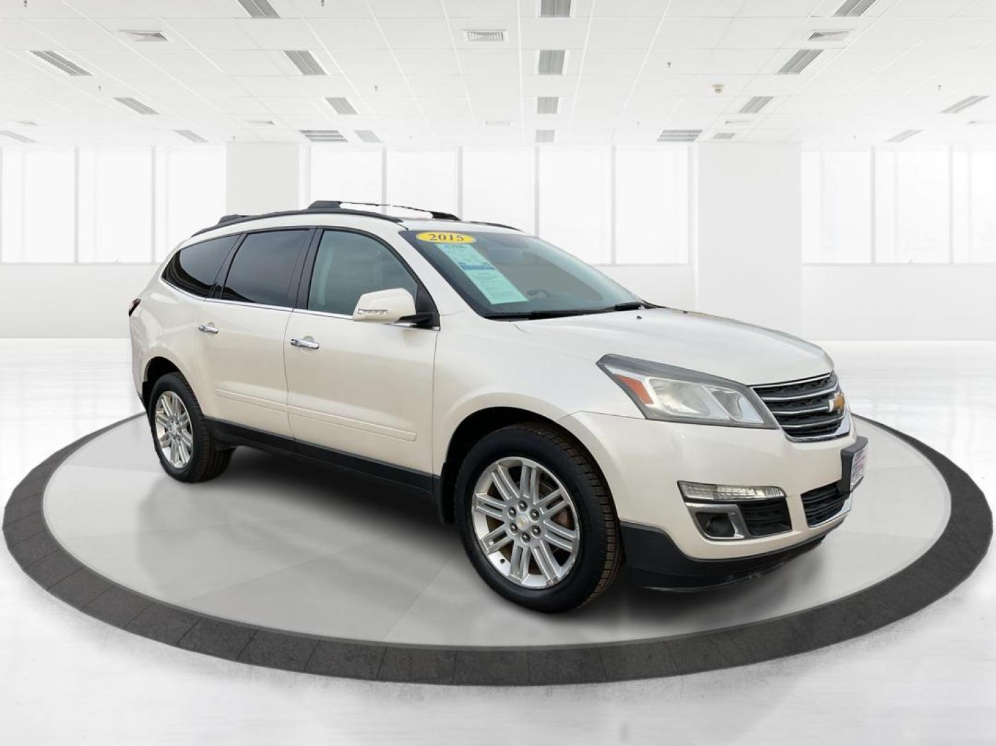 2015 Chevrolet Traverse 1LT (1GNKVGKD3FJ) with an 3.6L V-6 gasoline direct injection engine, located at 880 E. National Road, Vandalia, OH, 45377, (937) 908-9800, 39.891918, -84.183594 - Photo#0