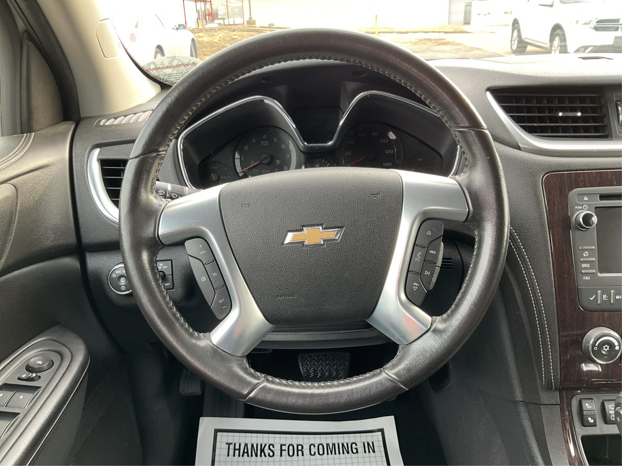 2015 Chevrolet Traverse 1LT (1GNKVGKD3FJ) with an 3.6L V-6 gasoline direct injection engine, located at 880 E. National Road, Vandalia, OH, 45377, (937) 908-9800, 39.891918, -84.183594 - 2015 Chevrolet Traverse 1LT - Photo#13