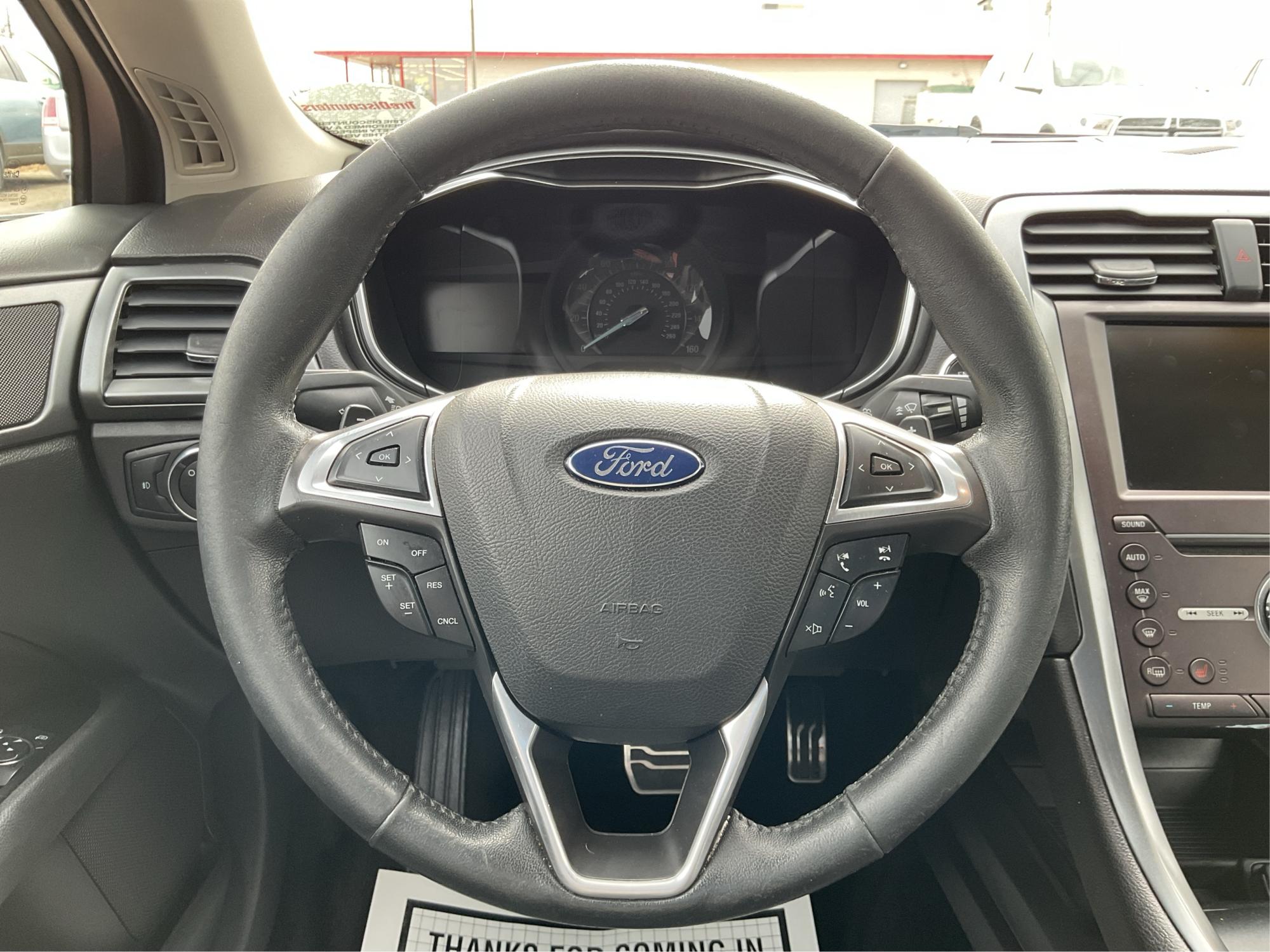 2016 Ford Fusion Titanium (3FA6P0K92GR) with an EcoBoost 2L I-4 gasoline direct injection engine, located at 4508 South Dixie Dr, Moraine, OH, 45439, (937) 908-9800, 39.689976, -84.218452 - Photo#15