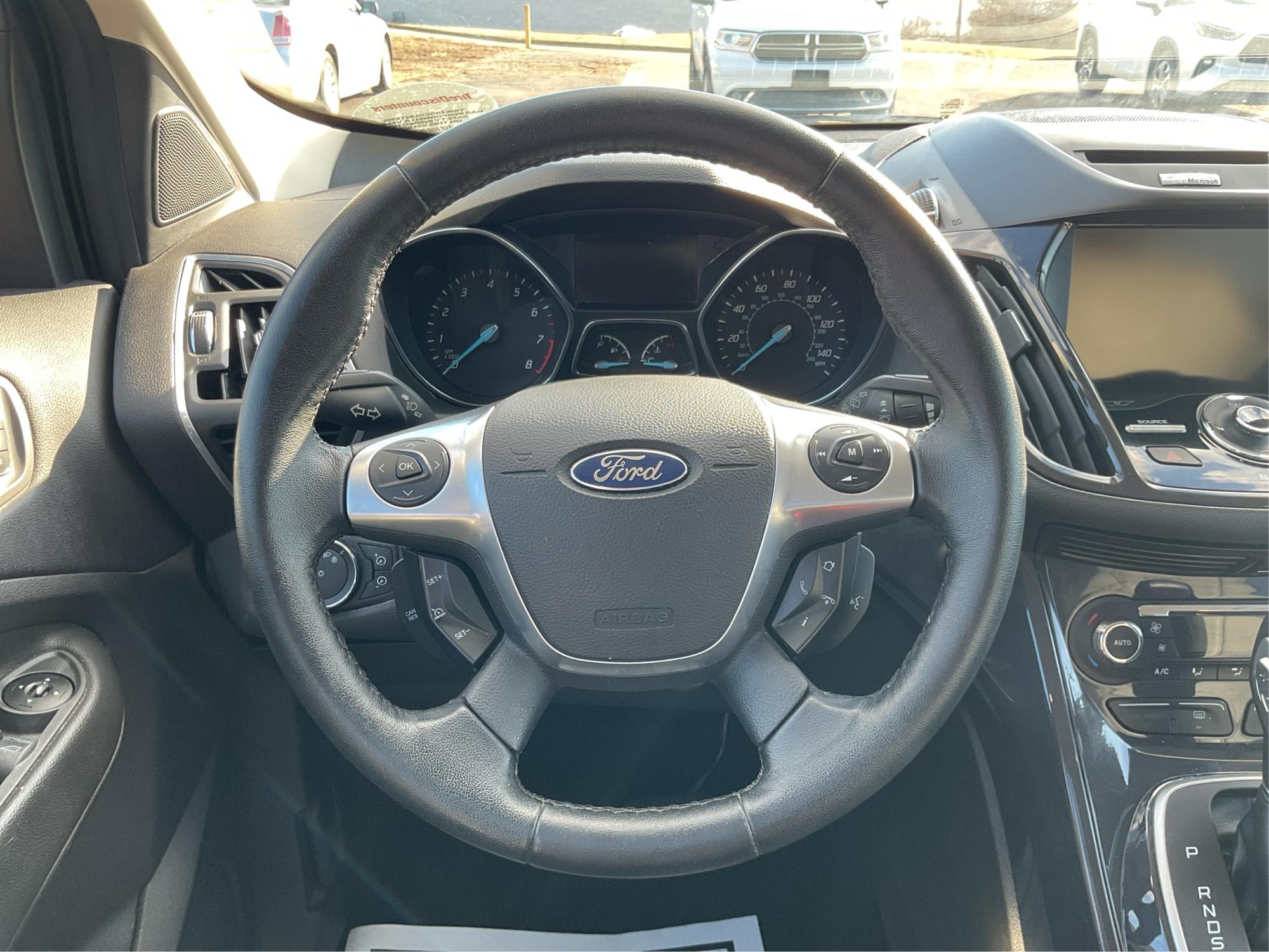 2013 Ford Escape Titanium (1FMCU0J94DU) with an EcoBoost 2L I-4 gasoline direct injection engine, located at 1184 Kauffman Ave, Fairborn, OH, 45324, (937) 908-9800, 39.807072, -84.030914 - 2013 Ford Escape Titanium - Photo#14