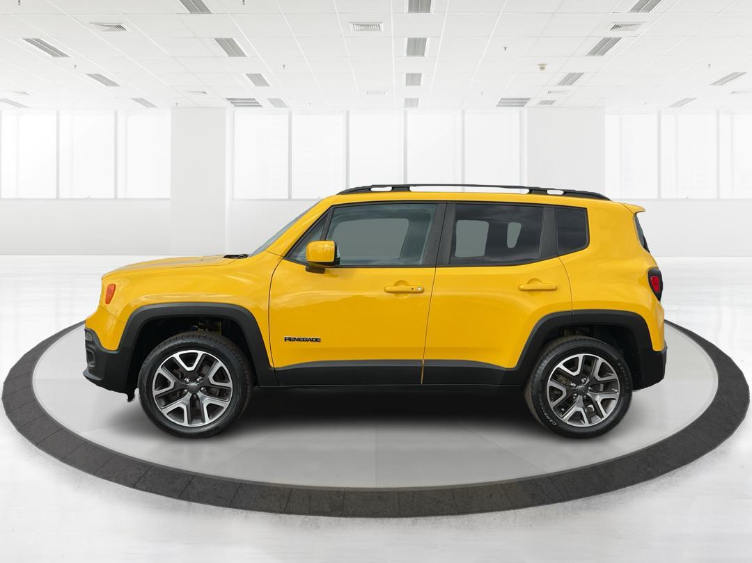 2017 Jeep Renegade Latitude 4x4 (ZACCJBBB3HP) with an MultiAir 1.4L I-4 variable valve control engine, located at 1184 Kauffman Ave, Fairborn, OH, 45324, (937) 908-9800, 39.807072, -84.030914 - 2017 Jeep Renegade Latitude 4x4 - Photo#4