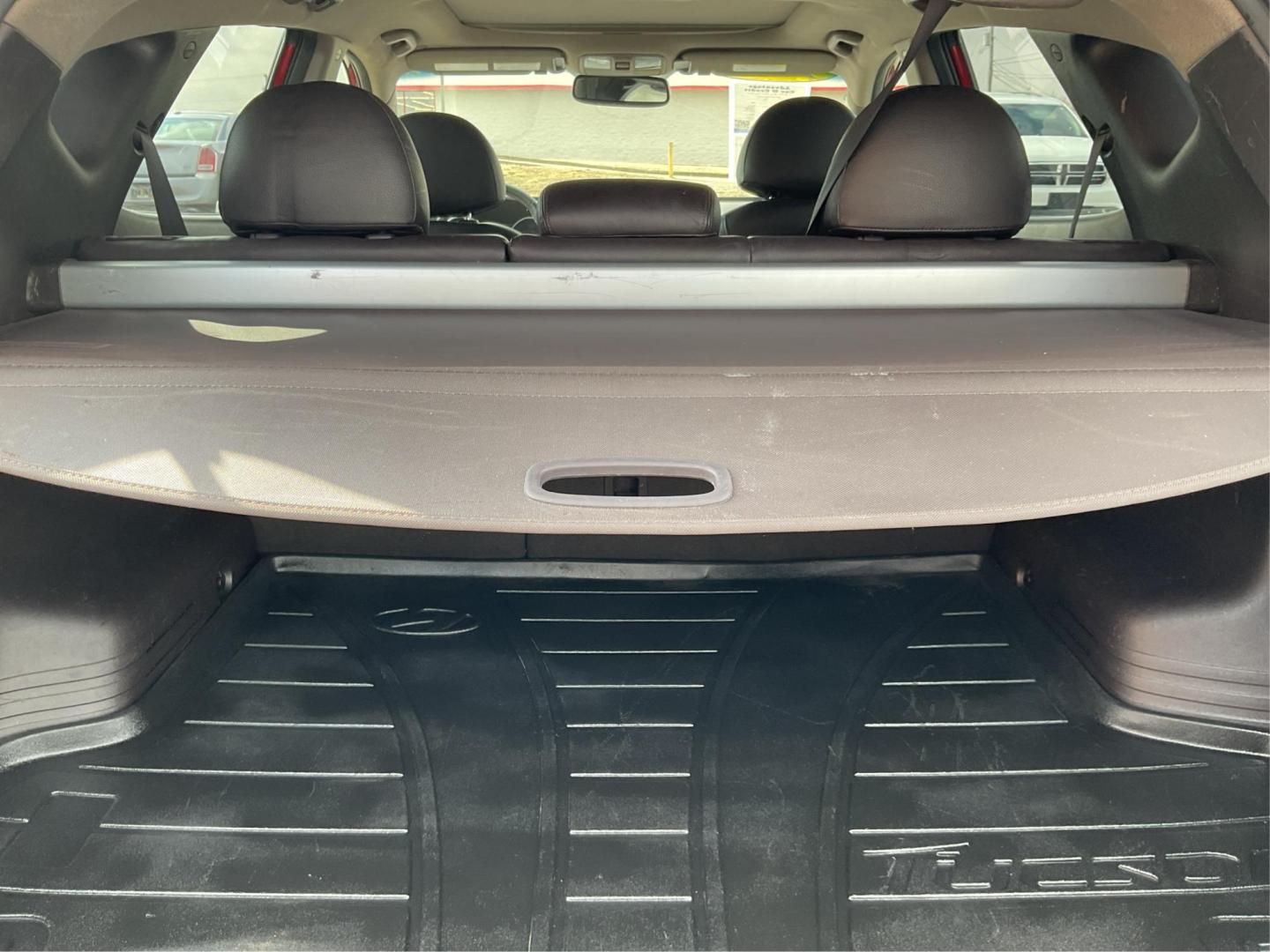 2013 Hyundai Tucson Limited (KM8JU3AC4DU) with an Theta II 2.4L I-4 DOHC engine, located at 1099 N County Rd 25A, Troy, OH, 45373, (937) 908-9800, 40.057079, -84.212883 - Photo#10