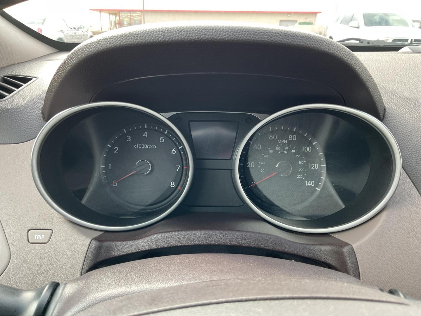2013 Hyundai Tucson Limited (KM8JU3AC4DU) with an Theta II 2.4L I-4 DOHC engine, located at 1099 N County Rd 25A, Troy, OH, 45373, (937) 908-9800, 40.057079, -84.212883 - Photo#13