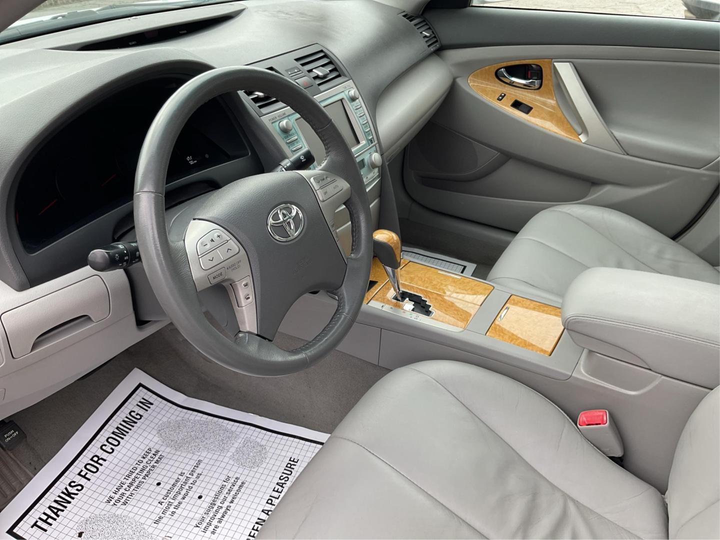 2007 Toyota Camry XLE V6 (4T1BK46K77U) with an 3.5L V-6 DOHC engine, located at 1184 Kauffman Ave, Fairborn, OH, 45324, (937) 908-9800, 39.807072, -84.030914 - Photo#8