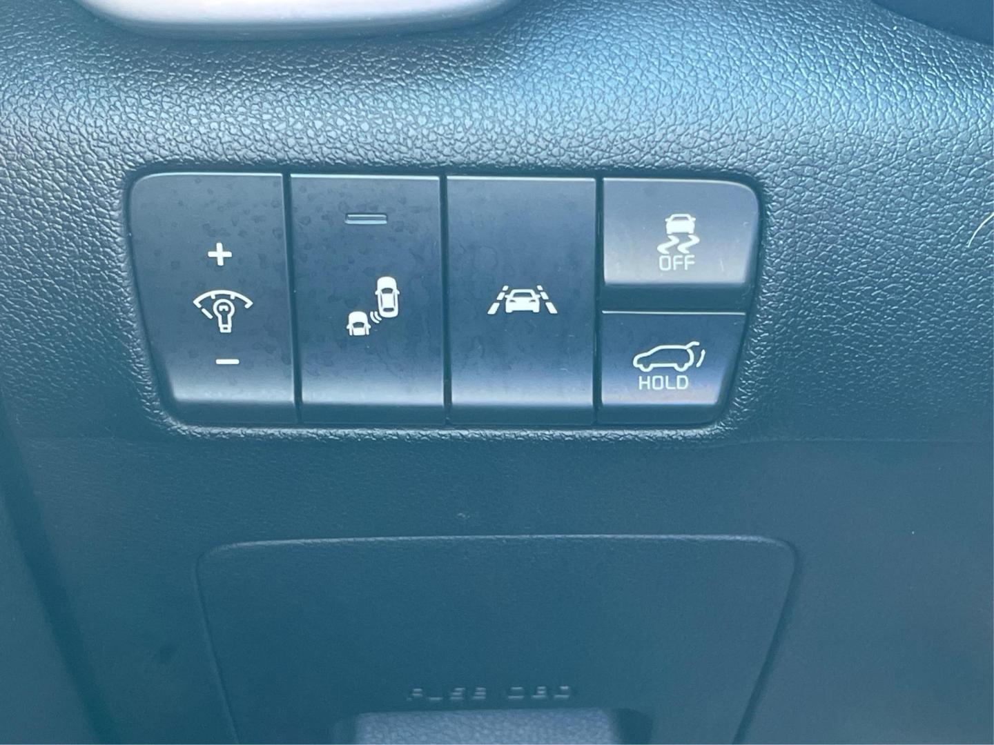 2017 Kia Sportage EX (KNDPNCAC2H7) with an Theta II 2.4L I-4 gasoline direct injection engine, located at 1230 East Main St, Xenia, OH, 45385, (937) 908-9800, 39.688026, -83.910172 - Photo#16