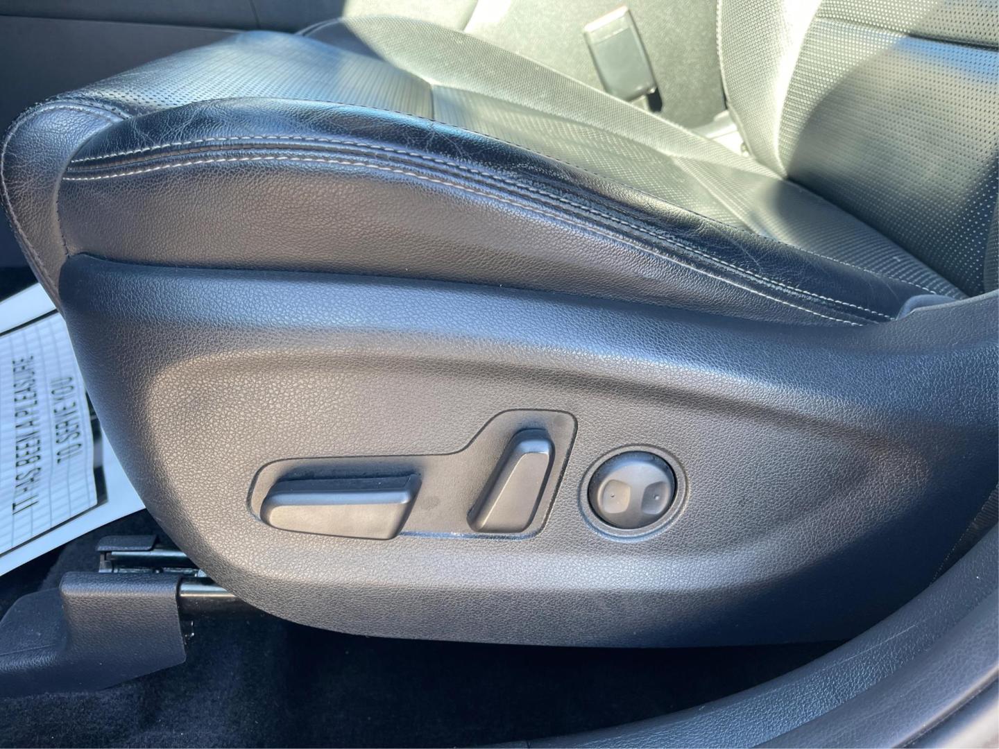 2017 Kia Sportage EX (KNDPNCAC2H7) with an Theta II 2.4L I-4 gasoline direct injection engine, located at 1230 East Main St, Xenia, OH, 45385, (937) 908-9800, 39.688026, -83.910172 - Photo#17