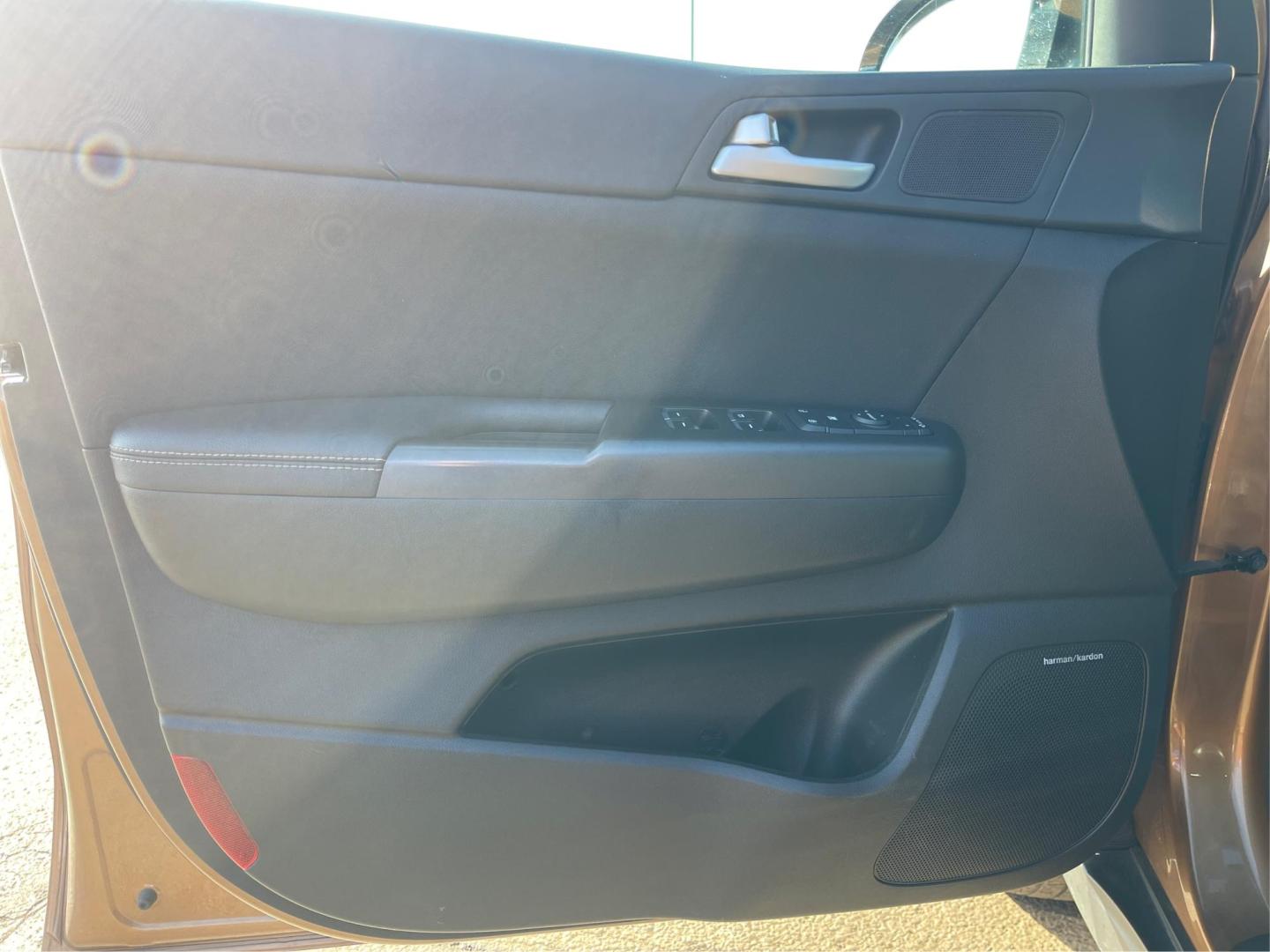 2017 Kia Sportage EX (KNDPNCAC2H7) with an Theta II 2.4L I-4 gasoline direct injection engine, located at 1230 East Main St, Xenia, OH, 45385, (937) 908-9800, 39.688026, -83.910172 - Photo#18