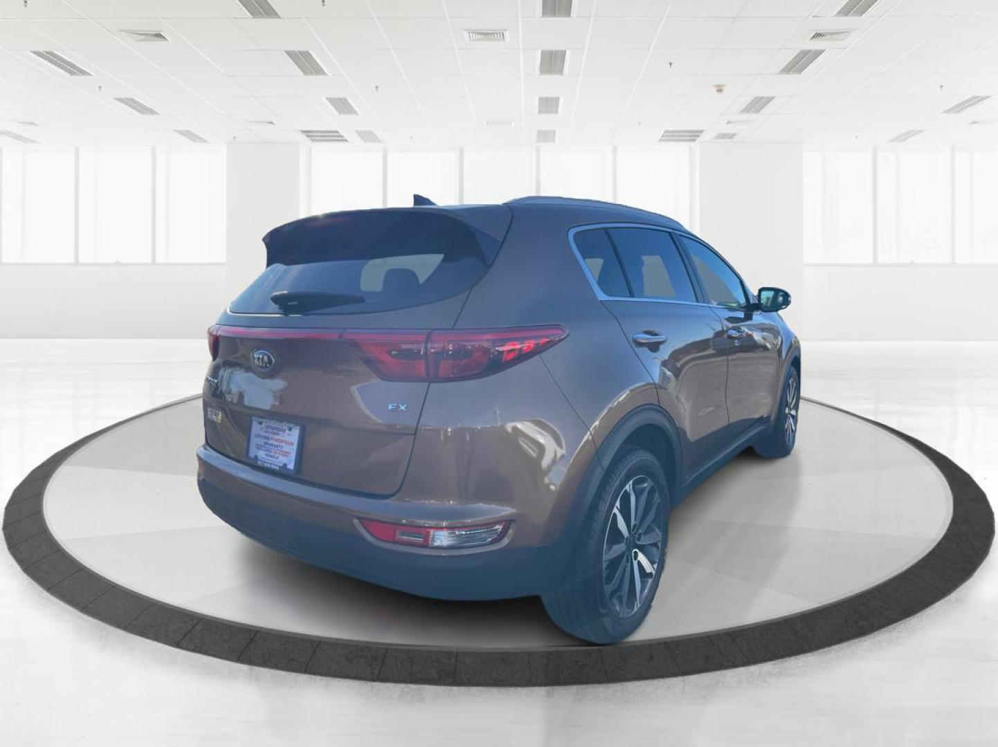 2017 Kia Sportage EX (KNDPNCAC2H7) with an Theta II 2.4L I-4 gasoline direct injection engine, located at 1230 East Main St, Xenia, OH, 45385, (937) 908-9800, 39.688026, -83.910172 - Photo#2
