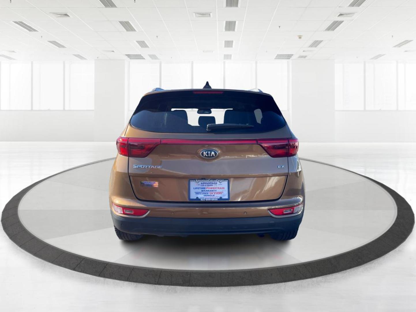 2017 Kia Sportage EX (KNDPNCAC2H7) with an Theta II 2.4L I-4 gasoline direct injection engine, located at 1230 East Main St, Xenia, OH, 45385, (937) 908-9800, 39.688026, -83.910172 - Photo#3