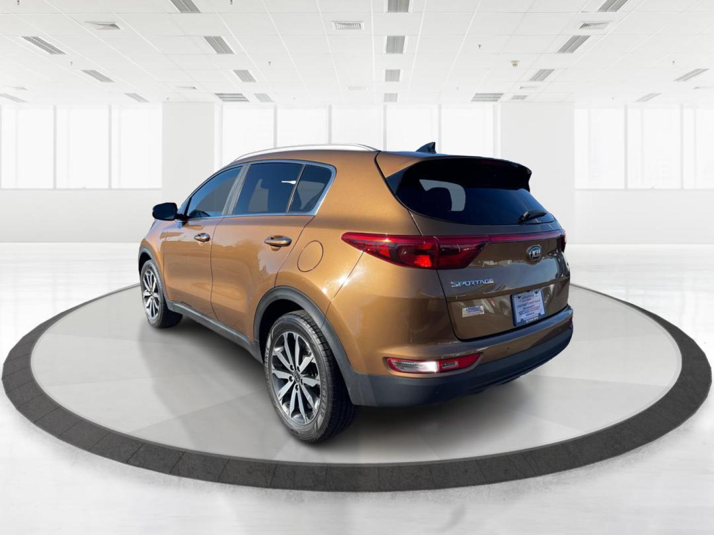 2017 Kia Sportage EX (KNDPNCAC2H7) with an Theta II 2.4L I-4 gasoline direct injection engine, located at 1230 East Main St, Xenia, OH, 45385, (937) 908-9800, 39.688026, -83.910172 - Photo#4