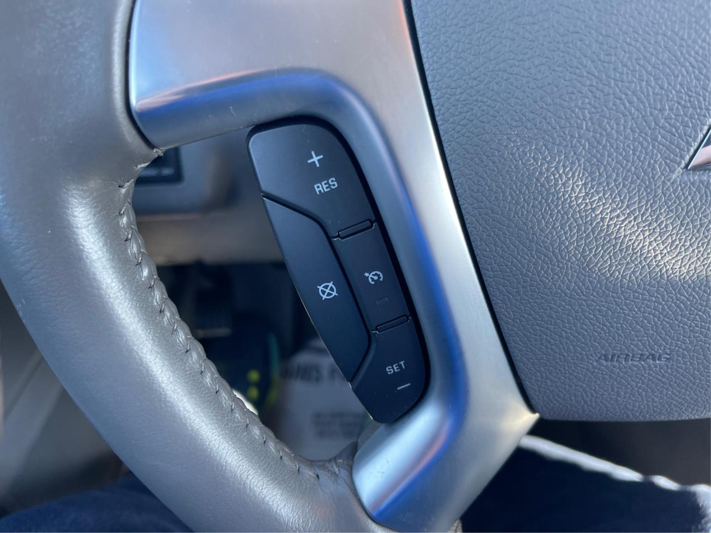 2015 Chevrolet Traverse LT (1GNKVGKD0FJ) with an Other engine, located at 1230 East Main St, Xenia, OH, 45385, (937) 908-9800, 39.688026, -83.910172 - Photo#15