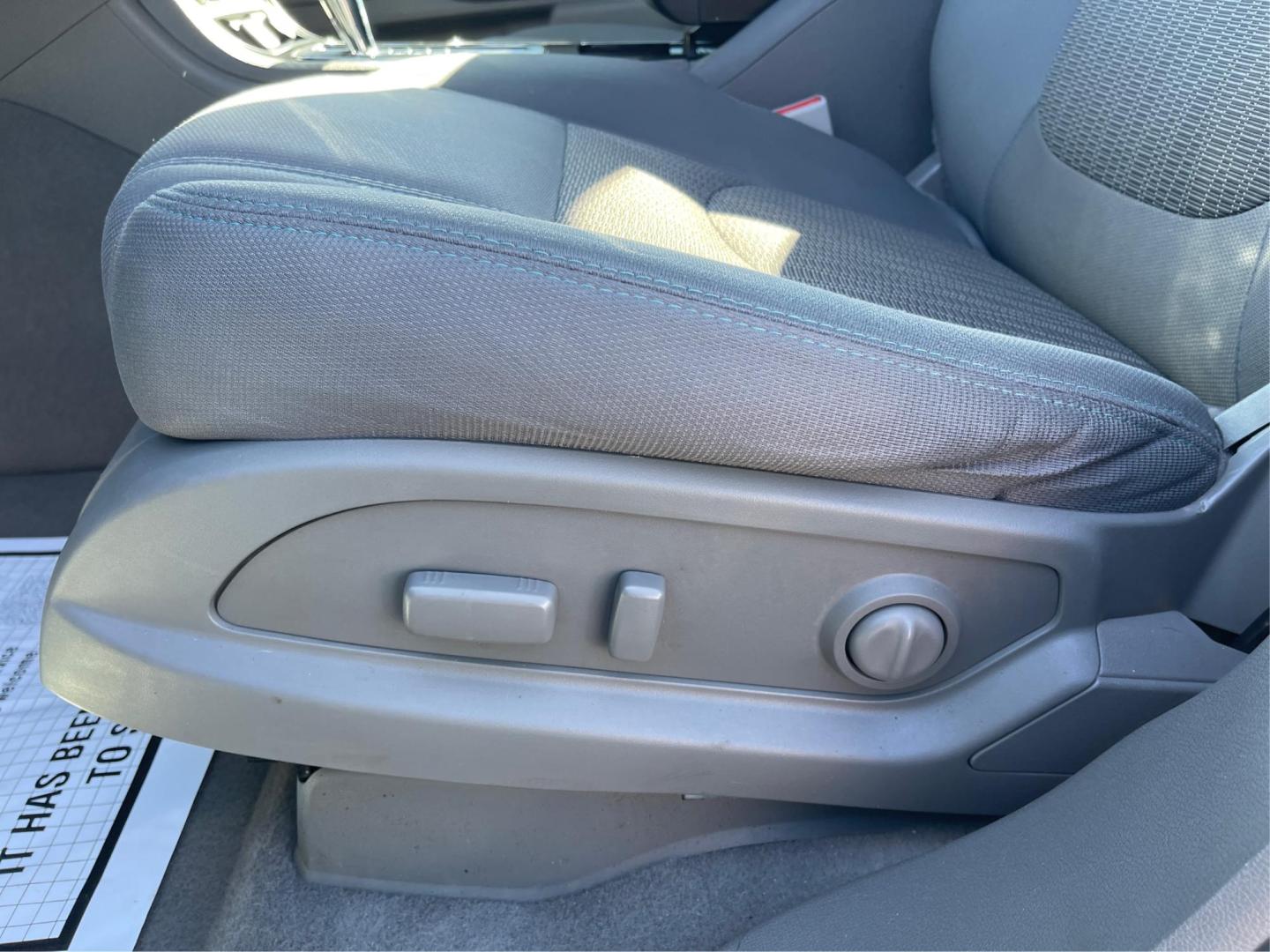 2015 Chevrolet Traverse LT (1GNKVGKD0FJ) with an Other engine, located at 1230 East Main St, Xenia, OH, 45385, (937) 908-9800, 39.688026, -83.910172 - Photo#17
