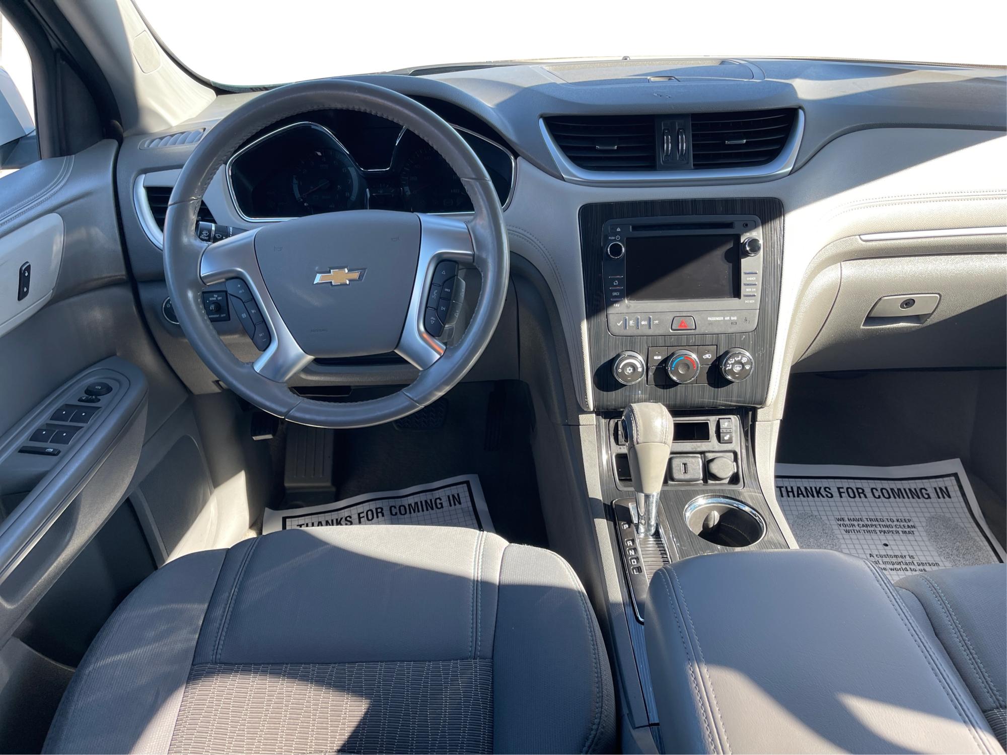 2015 Chevrolet Traverse LT (1GNKVGKD0FJ) with an Other engine, located at 1230 East Main St, Xenia, OH, 45385, (937) 908-9800, 39.688026, -83.910172 - Photo#19