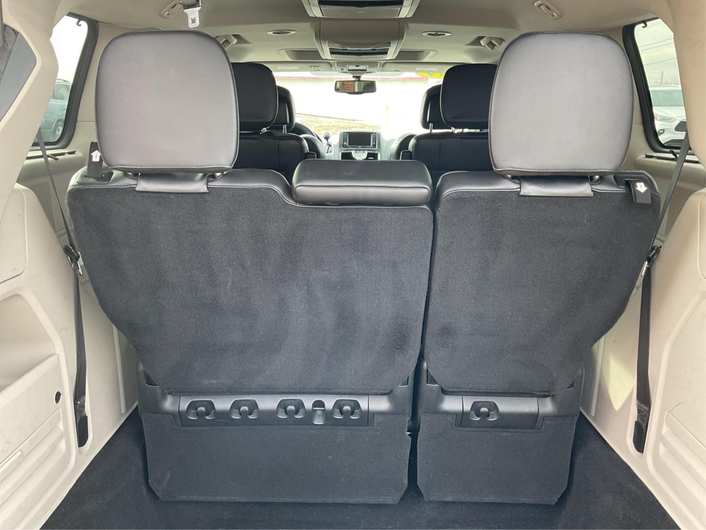 2014 Chrysler Town and Country Touring-L (2C4RC1CG8ER) with an Other engine, located at 4508 South Dixie Dr, Moraine, OH, 45439, (937) 908-9800, 39.689976, -84.218452 - Photo#11