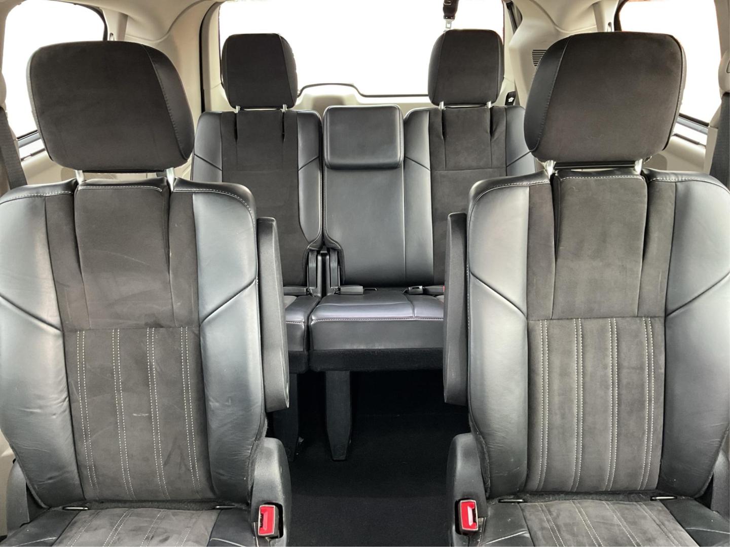 2014 Chrysler Town and Country Touring-L (2C4RC1CG8ER) with an Other engine, located at 4508 South Dixie Dr, Moraine, OH, 45439, (937) 908-9800, 39.689976, -84.218452 - Photo#13