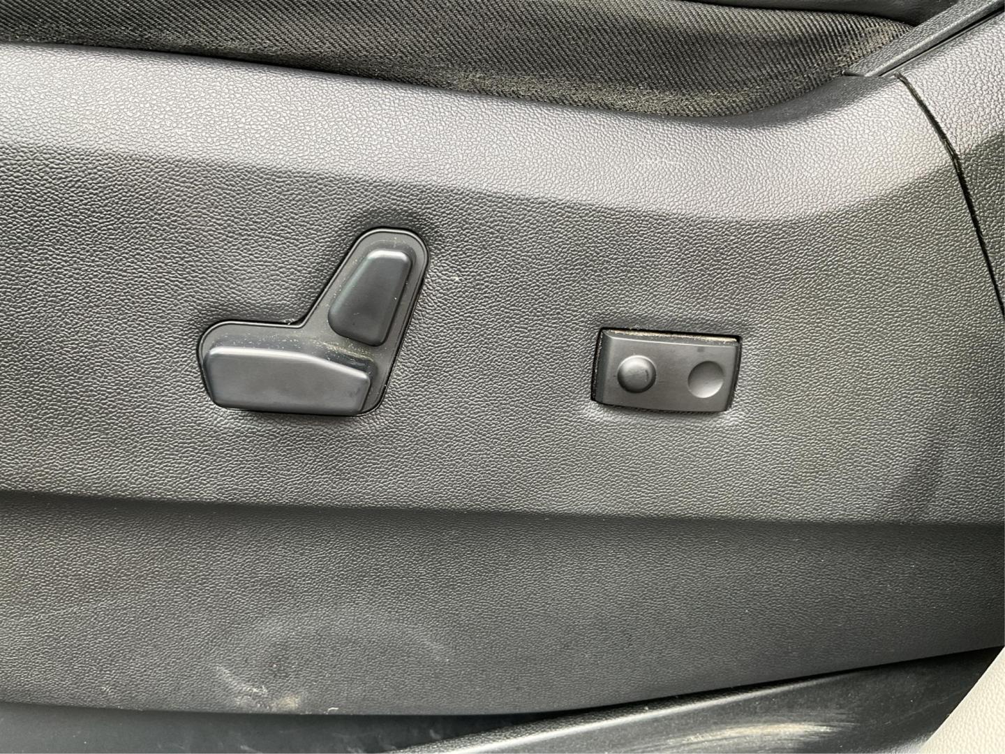 2014 Chrysler Town and Country Touring-L (2C4RC1CG8ER) with an Other engine, located at 4508 South Dixie Dr, Moraine, OH, 45439, (937) 908-9800, 39.689976, -84.218452 - Photo#17